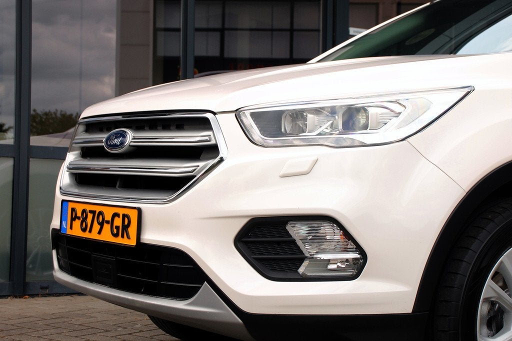 Ford Kuga 1.5 Ecoboost automaat Titanium  Half Leer  C, Auto's, Ford, 12 maanden, 4 cilinders, Wit, 11 km/l
