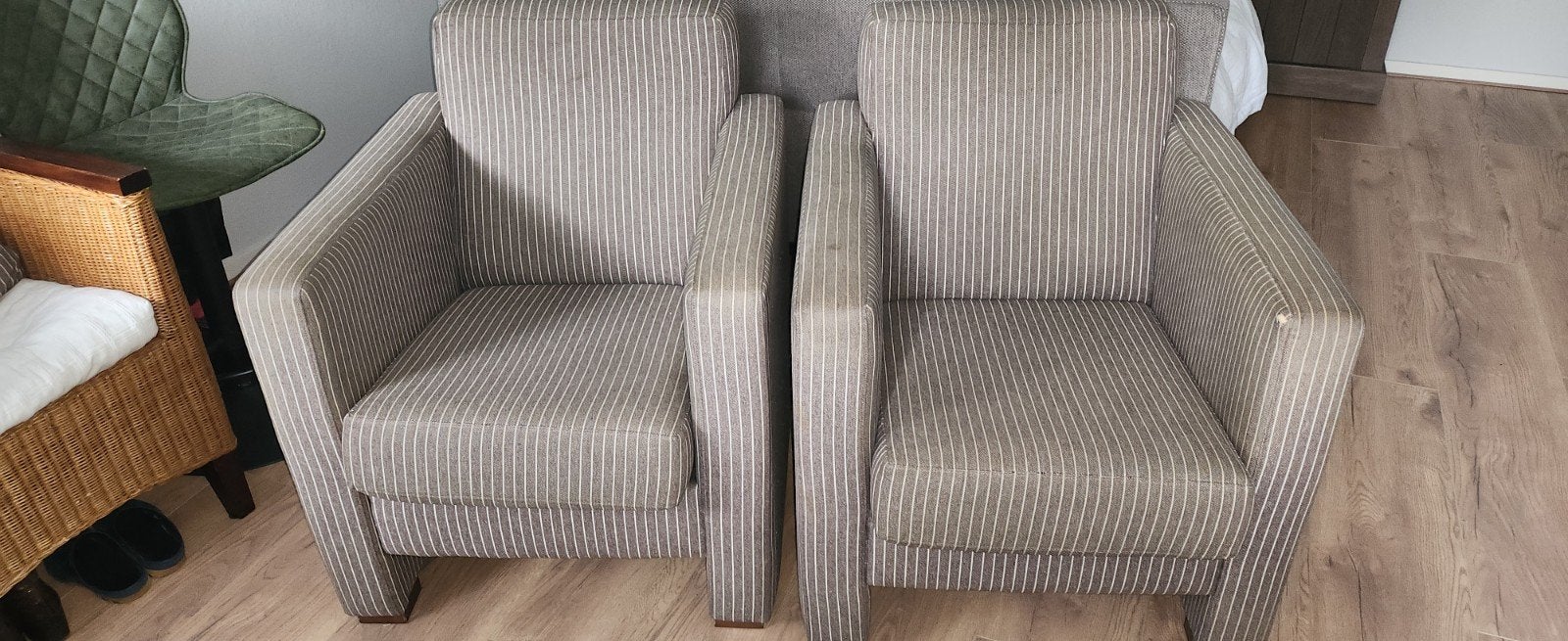 2 Fauteuils, bruin met een wit streepje GRATIS Ophalen, Ophalen, Gebruikt, Twee, Bruin