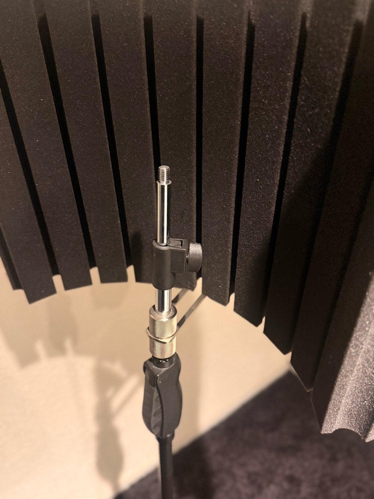 Microfoonstatief met Devine RF 10 reflectiefilter, Muziek en Instrumenten, Ophalen of Verzenden, Gebruikt, Studiomicrofoon