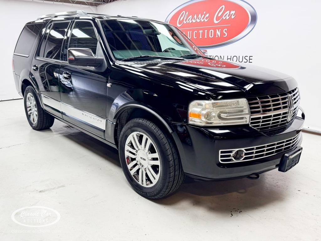 Lincoln NAVIGATOR V8  - ONLINE AUCTION, Automaat, Gebruikt, Zwart, Bedrijf