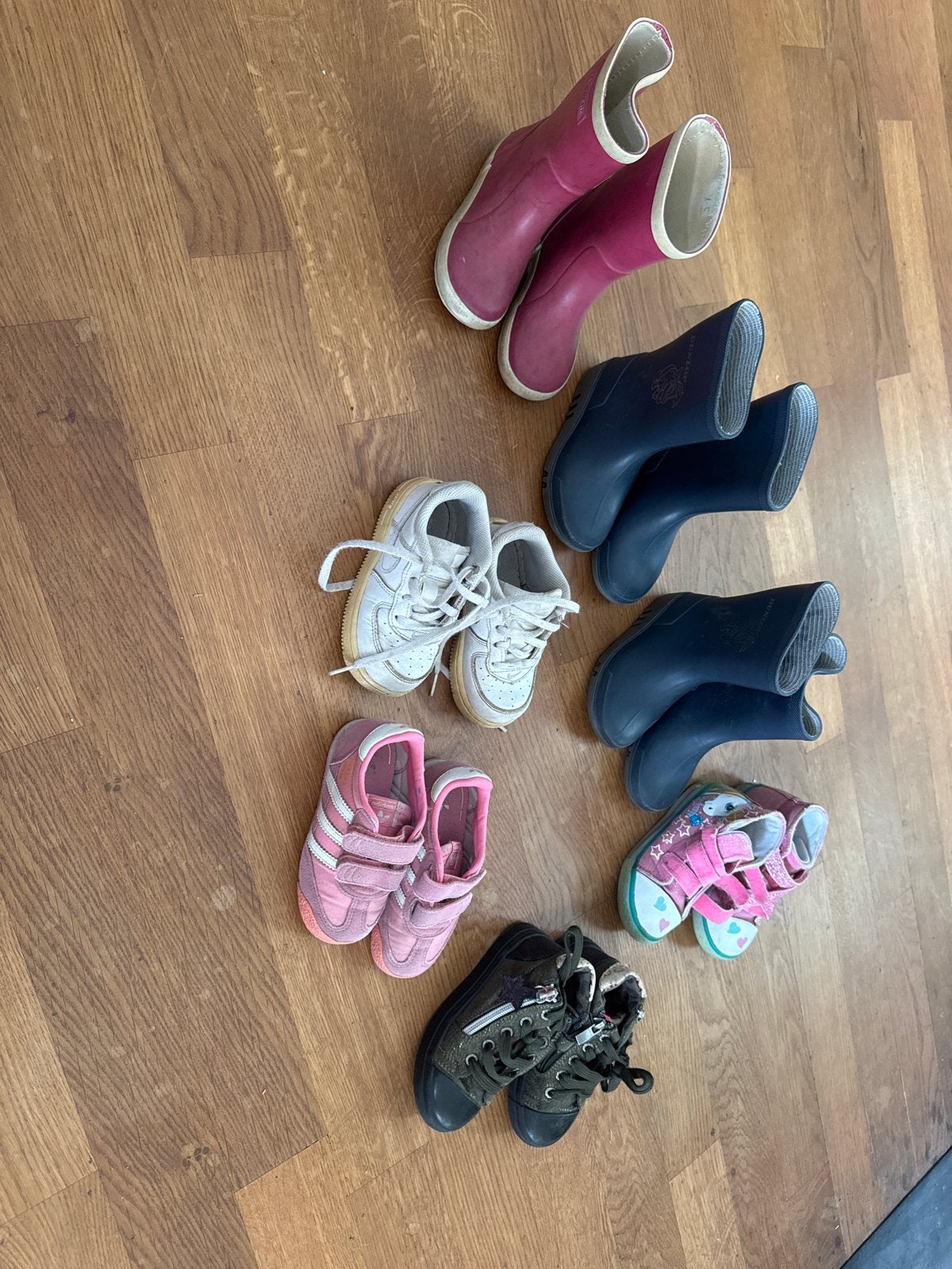 Schoenenpakket maat 23 meisje: Bergstein, Dunlop, Nike, Adid, Ophalen, Gebruikt, Meisje, Schoenen