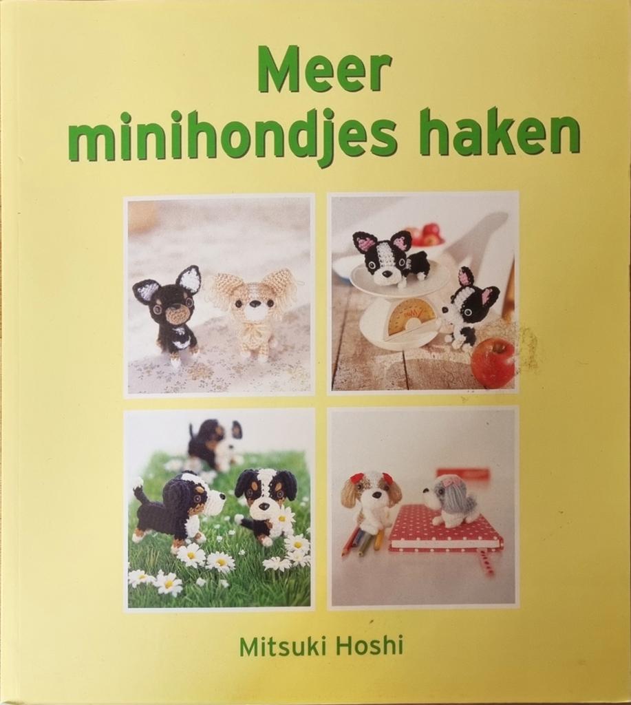 Meer minihondjes haken - Boek met haakpatronen, Ophalen of Verzenden, Haken, Patroon of Boek