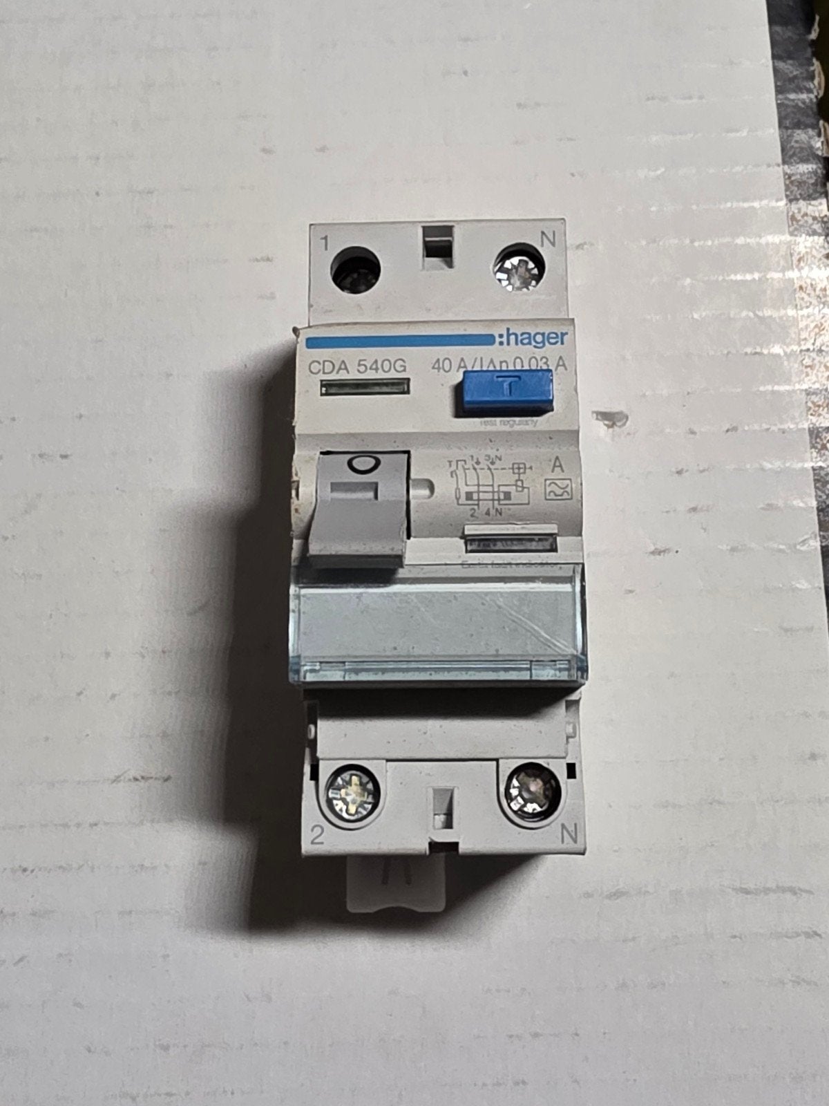 Hager CDA 540G Aardlekschakelaar 40A 0.03A, Gebruikt, Info@hager.nl, Ophalen of Verzenden, Hager Electro B.V., Postbus 18, 5280 AA Boxtel, Nederland