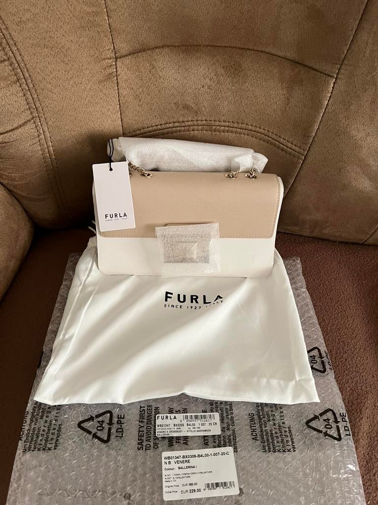 Furla new, Ophalen of Verzenden, Zo goed als nieuw, Handen en Nagels