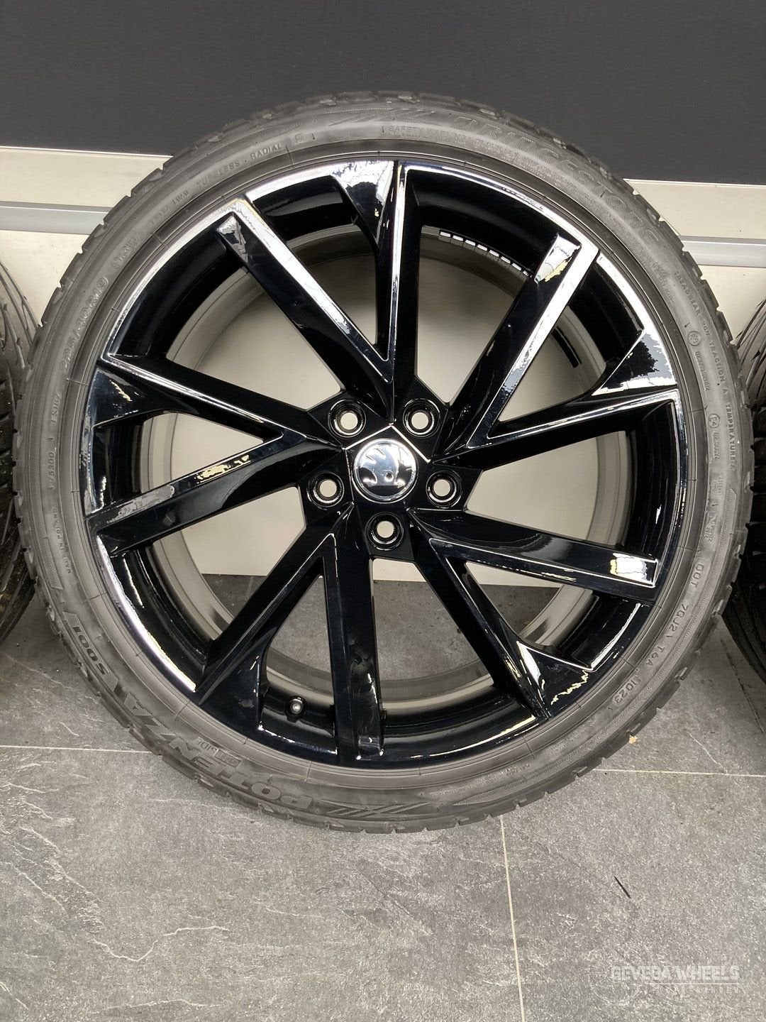 19” originele Skoda Karoq velgen + banden 5x112 57A601025R, 19 inch, Gebruikt, -, -