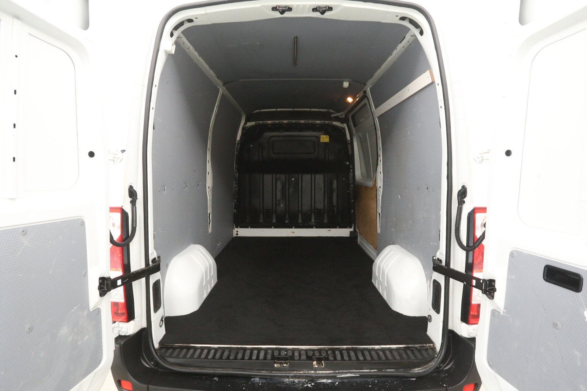 Renault Master 2.3 dCi L2H2 146PK | Airco | Camera | Trekhaa, Auto's, Voorwielaandrijving, Stof, Gebruikt, Euro 6