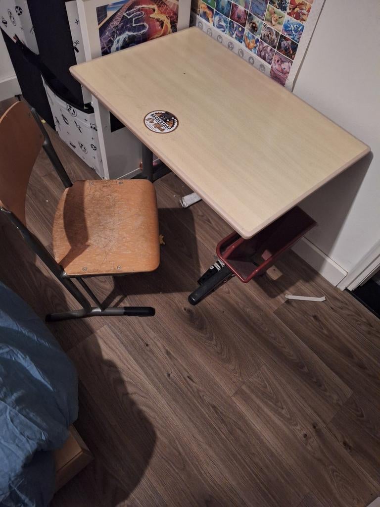 Oud schooltafeltje met stoel, Ophalen, Gebruikt, Tafel(s) en Stoel(en)