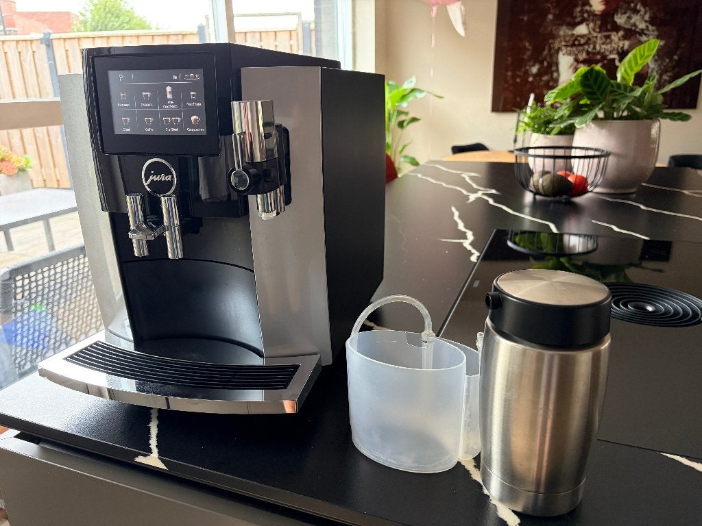 Jura S8 uitstekend onderhouden, in nieuwstaat!, Ophalen, 10 kopjes of meer, Koffiemachine, Koffiebonen