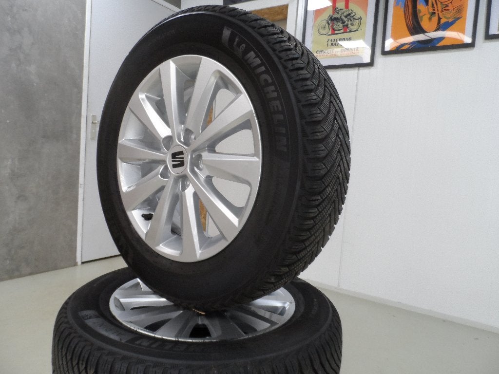 15 inch Seat Ibiza origineel winter set met Michelin banden, Auto-onderdelen, Gebruikt, 15 inch, Personenwagen, Seat
