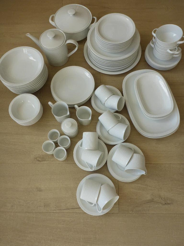 Serviesdelen Arzberg en royal porcelain cannelee, Huis en Inrichting, Keuken | Servies, Overige typen, Ophalen of Verzenden, Zo goed als nieuw