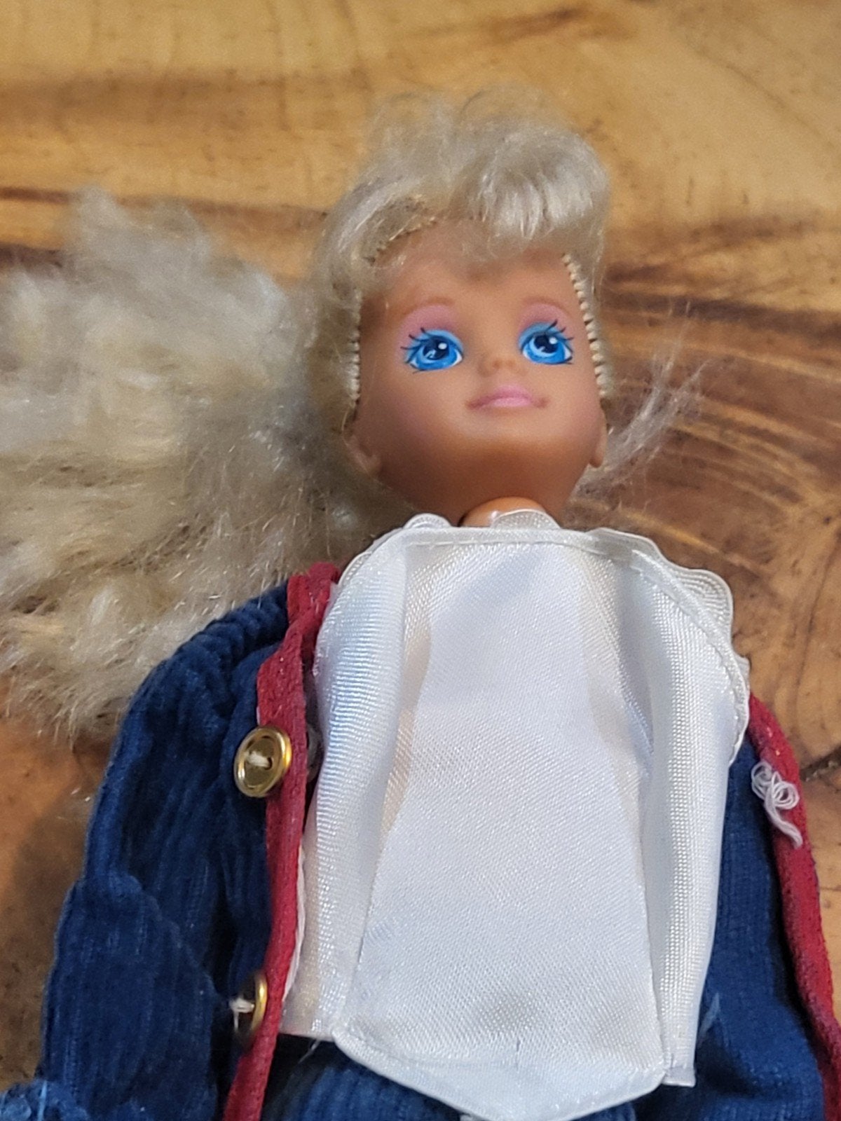 Vintage Barbie pop met blonde haren en blauwe ogen, Ophalen of Verzenden, Gebruikt, Barbie