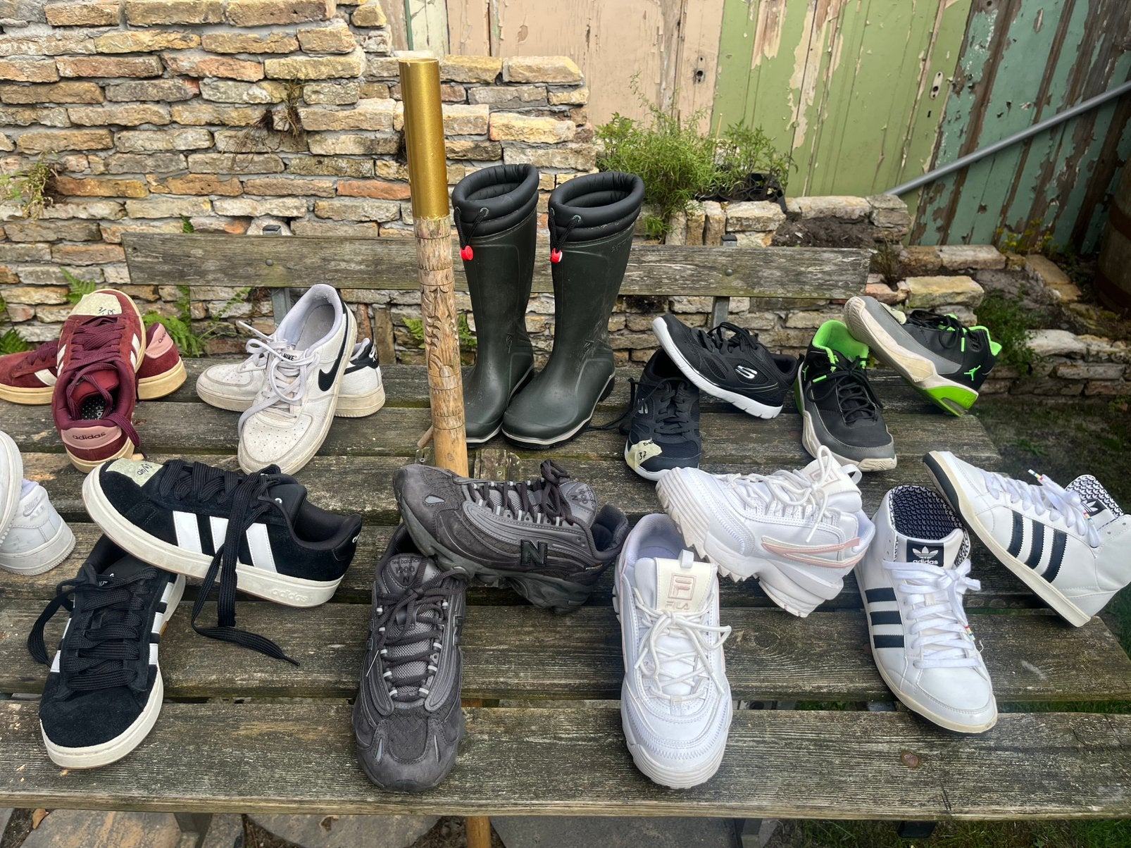 11 Paar schoenen NIKE, ADIDAS, SKECHERS, NEW BALANS, DUNLOP, Ophalen of Verzenden, Zo goed als nieuw, Wit, Sneakers of Gympen