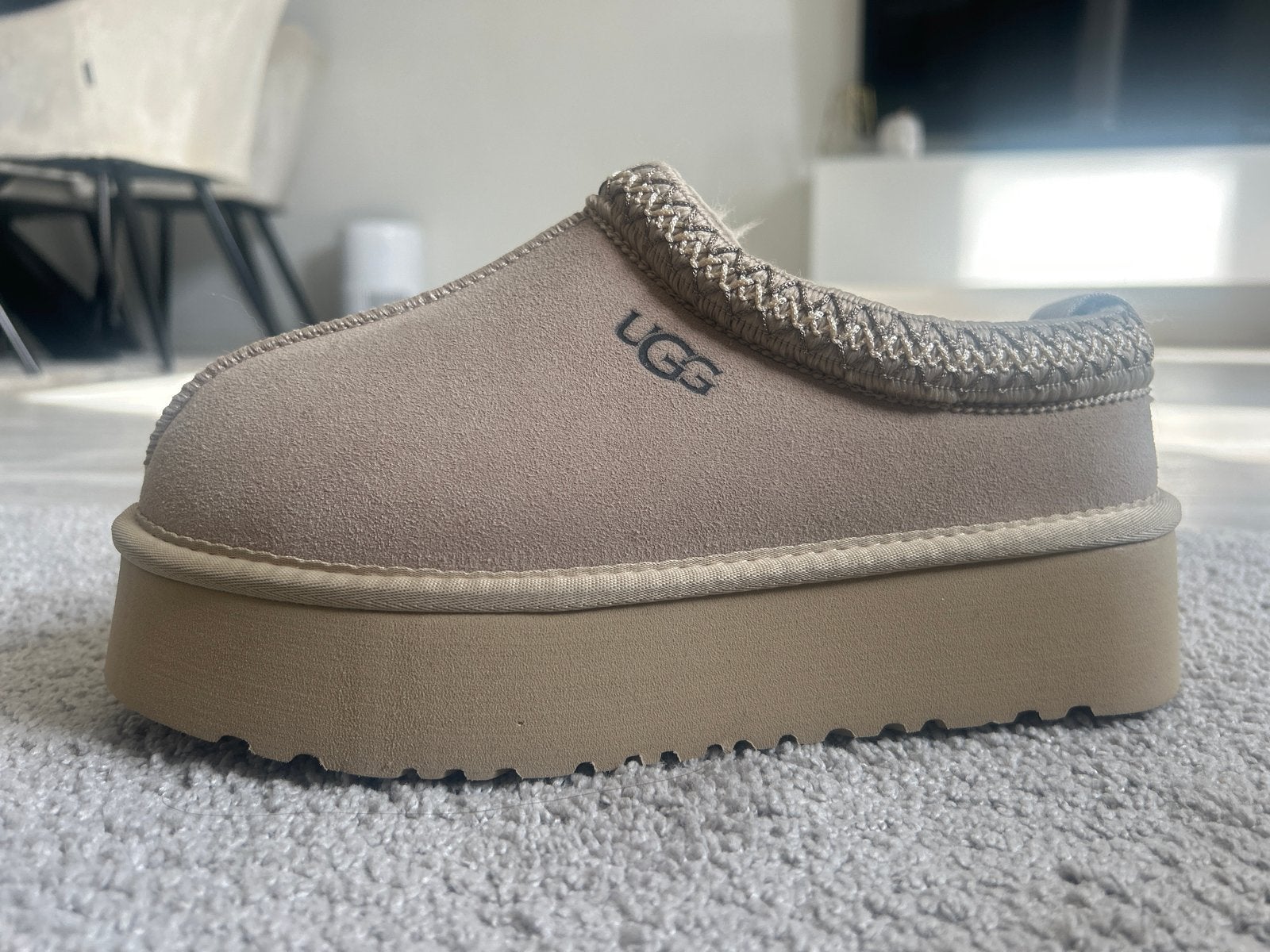 Ugg Tazz  -nieuw in maat 37 tm 44 verkrijgbaar, Ophalen of Verzenden, Zo goed als nieuw, Beige, Pantoffels of Sloffen