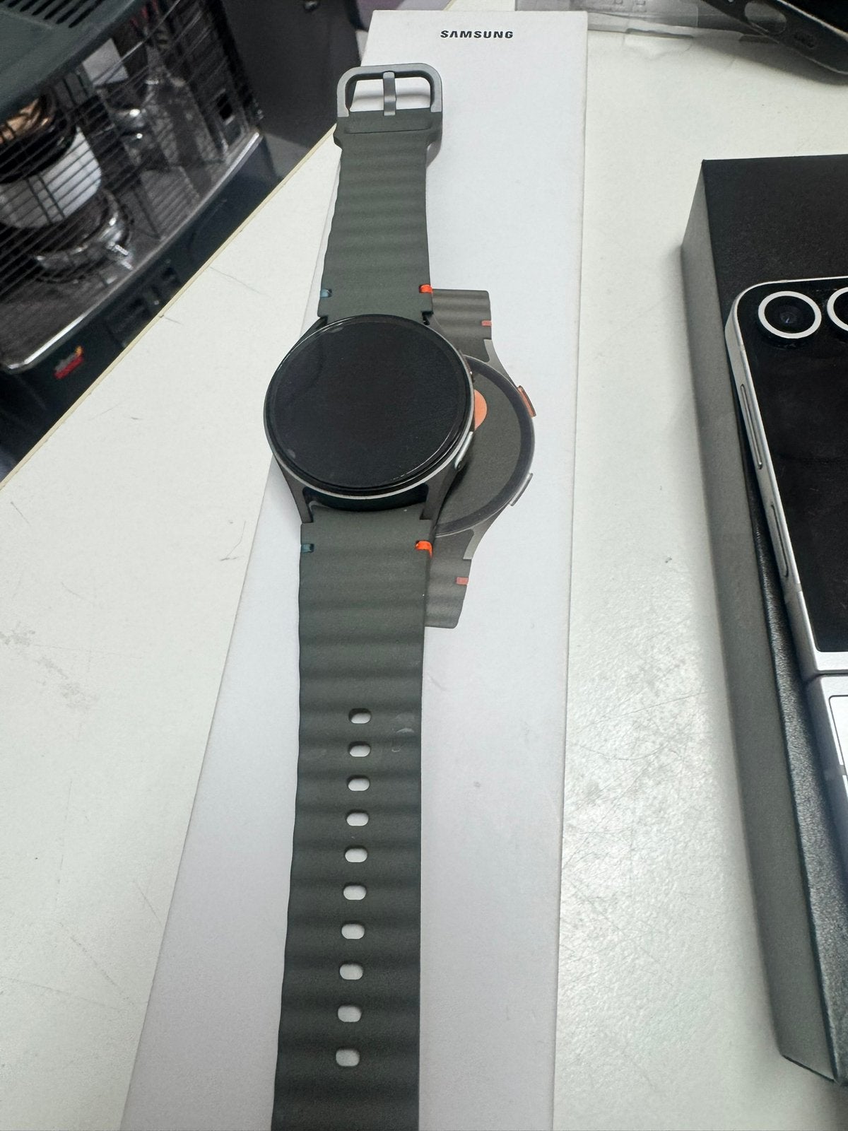 Samsumg galaxy flip 6 en smart watch in doos zeer netjes, Ophalen, Touchscreen, Zo goed als nieuw, Zonder simlock