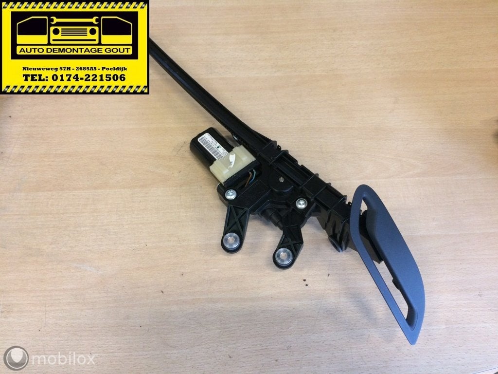 Audi A5 S5 Cabriolet Gordelaangever + Motor Links 8F0857759, Audi, Gebruikt, Audi, Ophalen of Verzenden