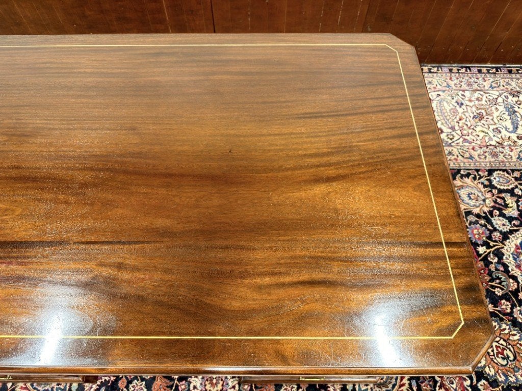 Foto 17 van Klassiek Engels Bureau met Bureaustoel