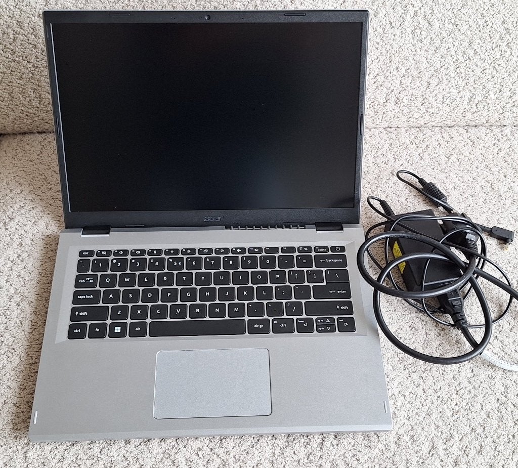 Laptop Acer 3 14 + oplader, zo goed als nieuw., Ophalen, Ryzen 7, Met videokaart, Qwerty