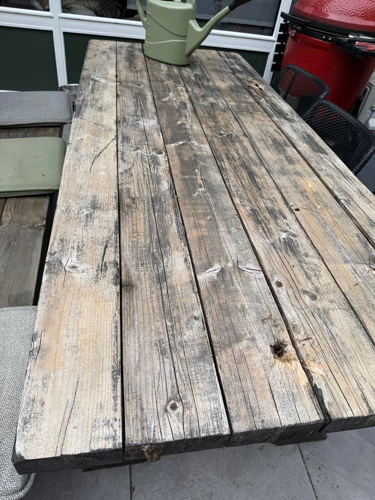 Robuuste houten tuintafel met bank, Ophalen of Verzenden, Zo goed als nieuw, Rechthoekig, Hout
