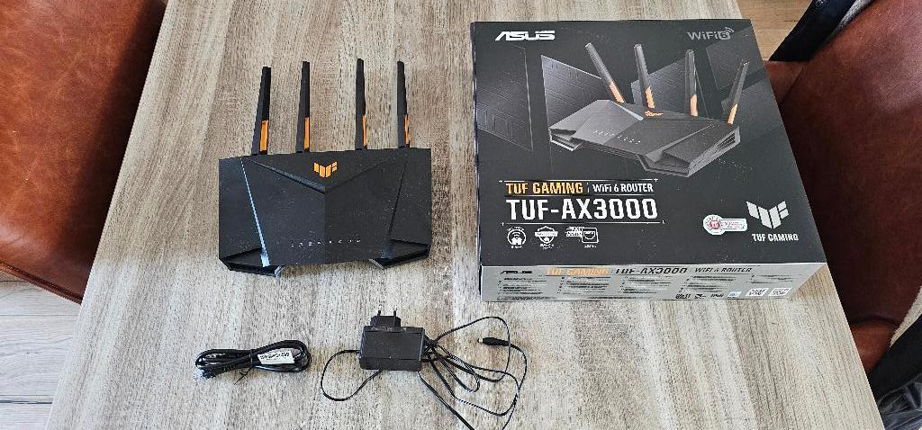 ASUS TUF-AX3000 V2 WiFi 6 Gaming Router – met doos, Computers en Software, Routers en Modems, Ophalen of Verzenden, Zo goed als nieuw