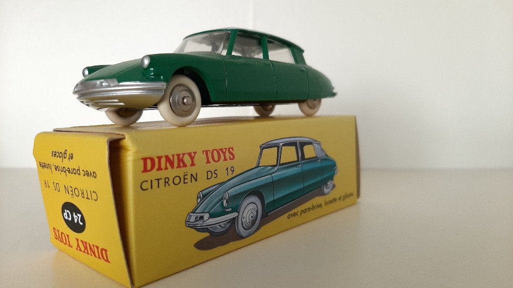Dinky Toys, Hobby en Vrije tijd, Modelauto's | 1:43, Ophalen of Verzenden, Nieuw, Auto, Dinky Toys