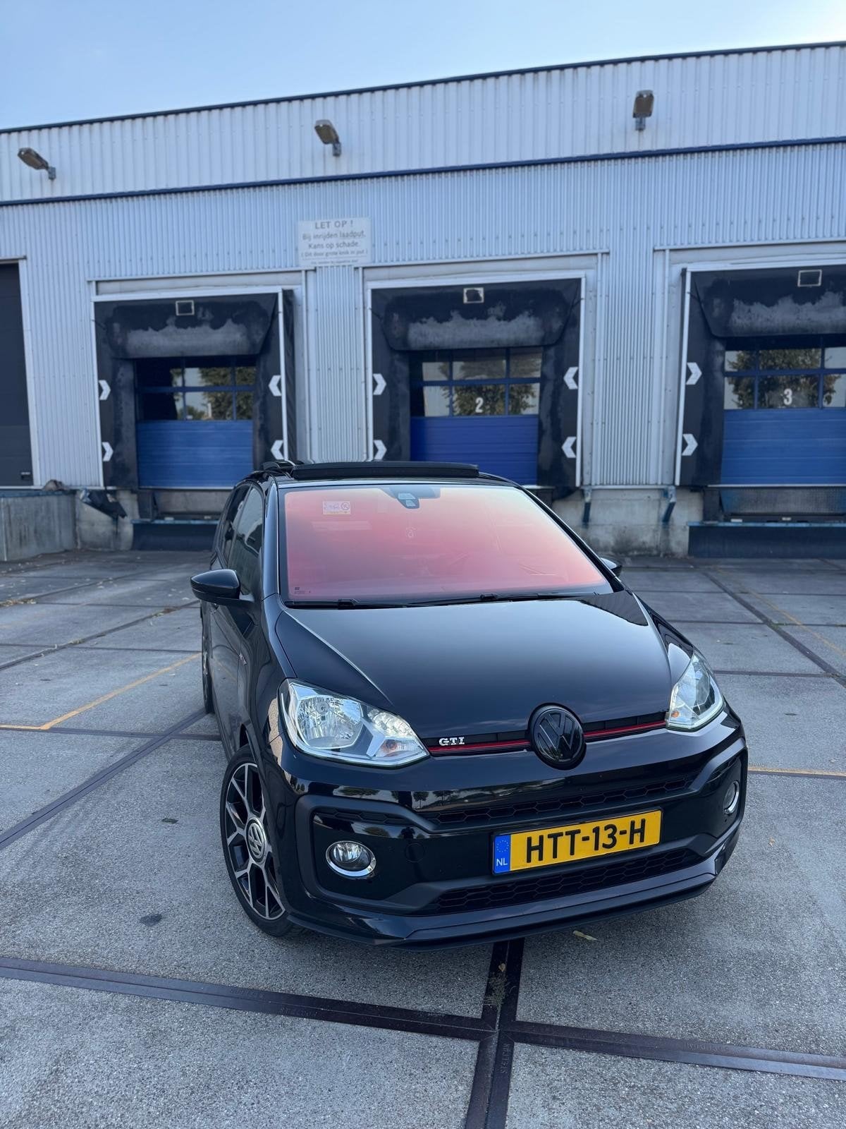 Volkswagen up! 1.0 GTI 116PK 5D 2019 Zwart, Voorwielaandrijving, 970 kg, Stof, 4 stoelen