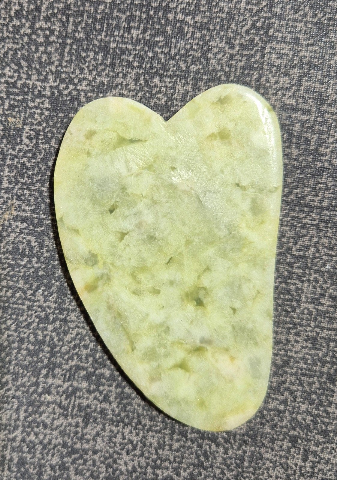 Deze Gua Sha massagesteen is gemaakt van jade, Ophalen of Verzenden