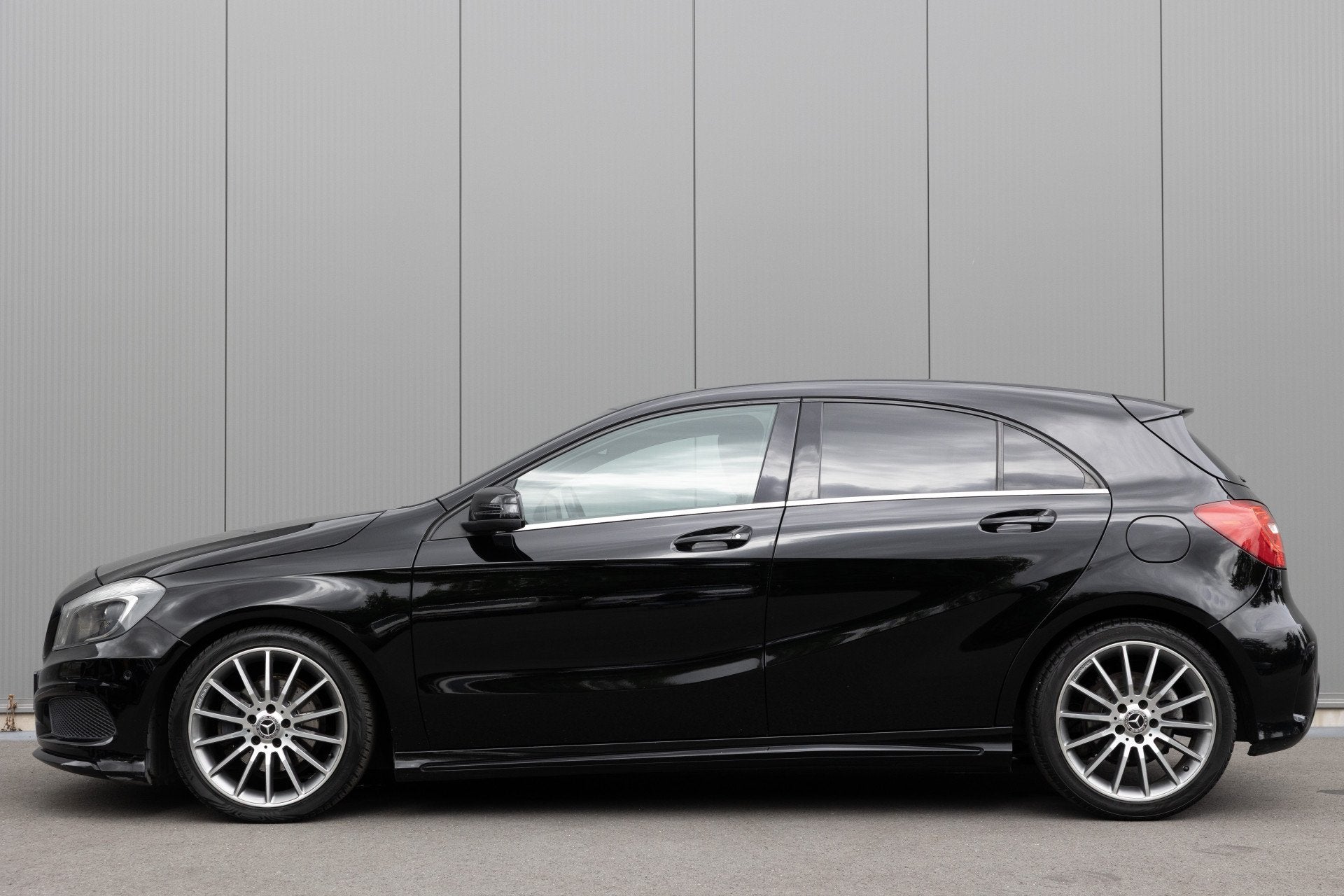 Mercedes-Benz A-Klasse 180 AMG | NAVI | STOELV | CRUISE | 18, Gebruikt, 4 cilinders, 1595 cc, Geïmporteerd