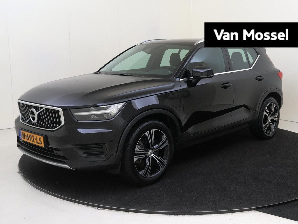 Volvo XC40 1.5 T5 Recharge Inscription Expression | achterop, Auto's, Volvo, Stof, Euro 6, Zwart, Hybride Elektrisch/Benzine