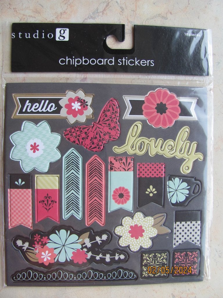 NIEUW set 18 delige STUDIO G gekleurde CHIPBOARD STICKER, Ophalen of Verzenden, Nieuw, Overige thema's, Overige typen