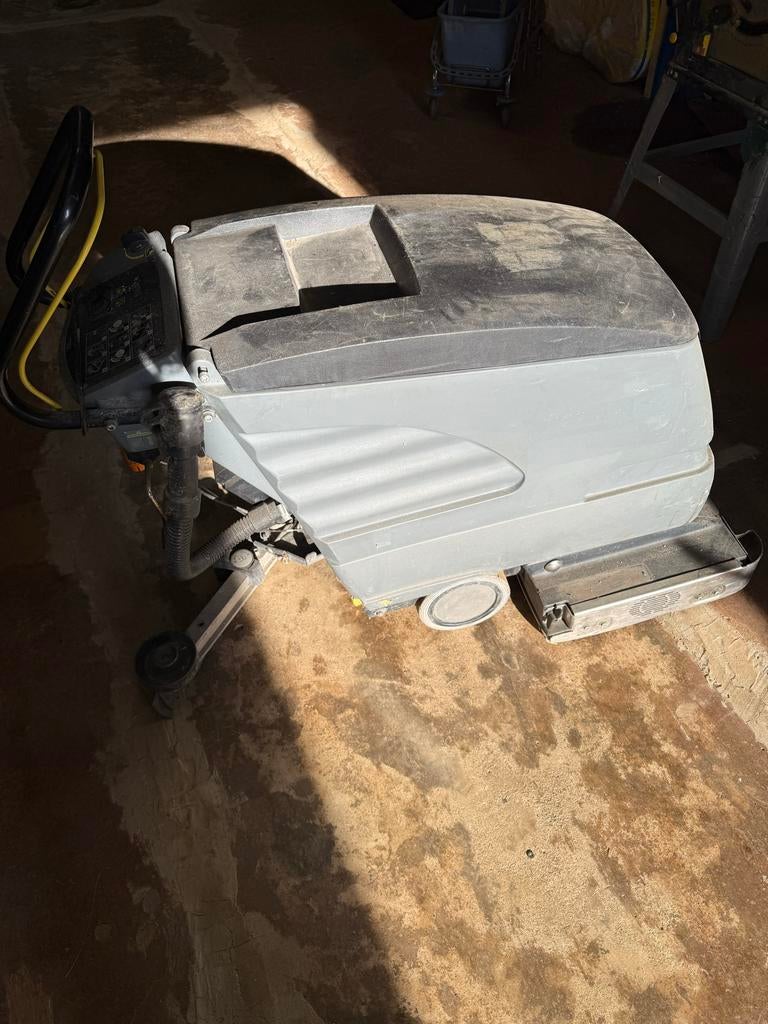 Kärcher Professional BR 45/22 C Schrob-/Zuigmachine, Doe-het-zelf en Verbouw, Reinigingsmachines, Ophalen of Verzenden, Gebruikt