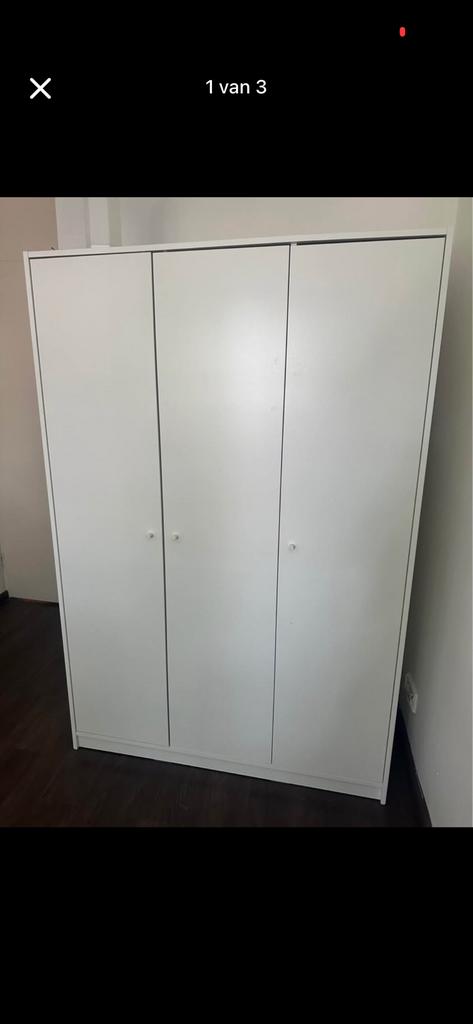 Witte kledingkast met 3 deuren - Zo goed als nieuw, Huis en Inrichting, Kasten | Roldeurkasten en Archiefkasten, Gebruikt, 150 tot 200 cm