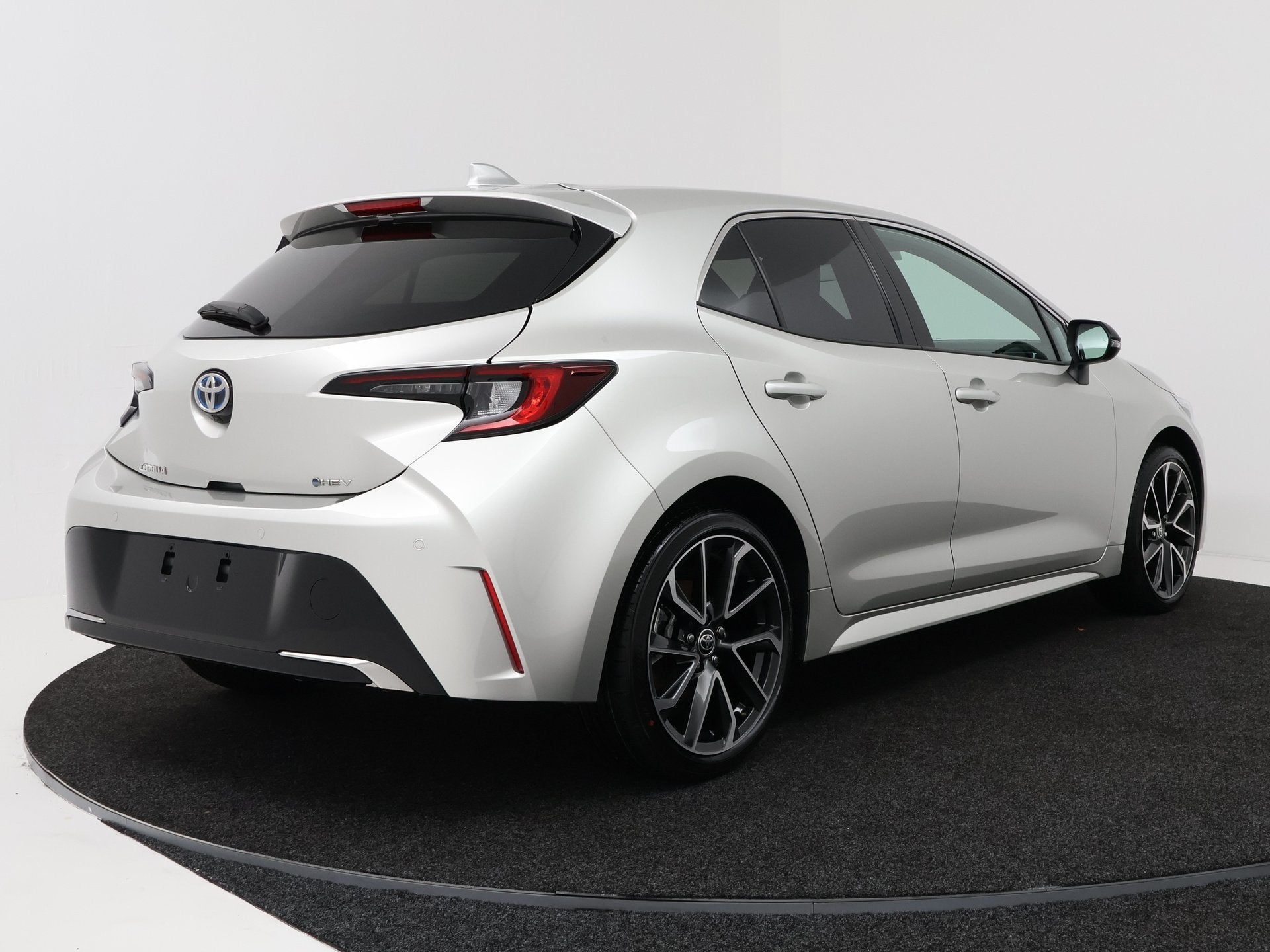 Toyota Corolla Hybrid 180 Executive | Navigatie | JBL | PDC, Auto's, 12 maanden, 450 kg, 4 cilinders, 179 pk