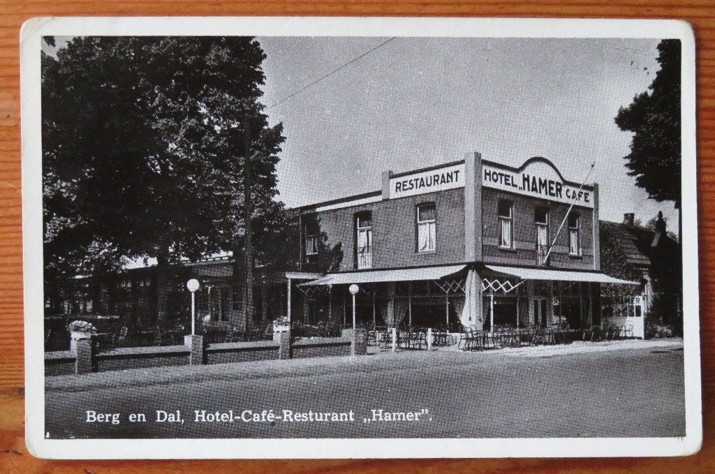 Berg en Dal Hotel - Café - Restaurant Hamer ( 1954 ), Verzamelen, Ansichtkaarten | Nederland, Ophalen of Verzenden, Voor 1920