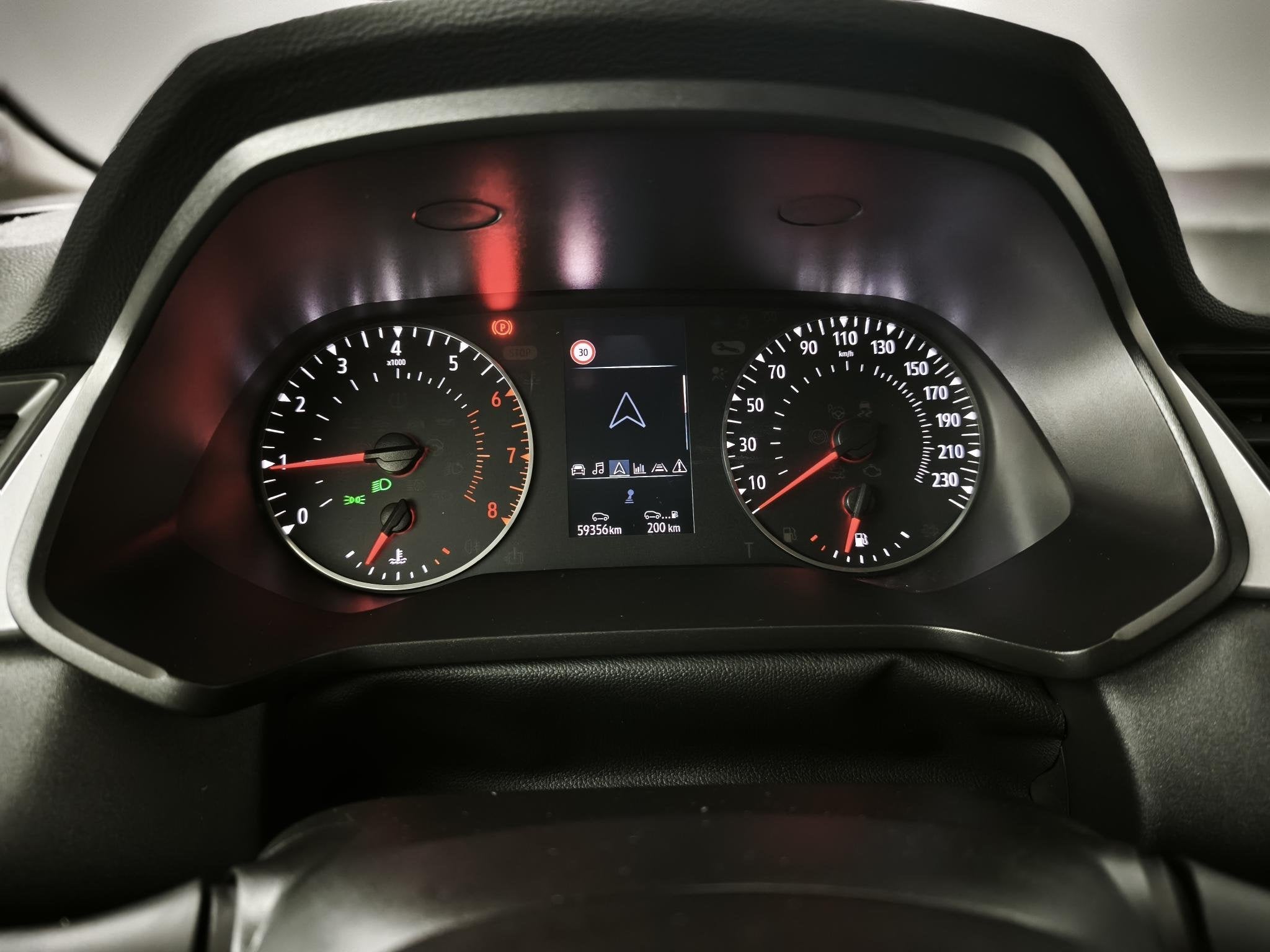 Renault Captur 1.0 TCe 90 Business Zen | Navigatie | Camera, Auto's, Stof, Gebruikt, Met garantie (alle), 635 kg