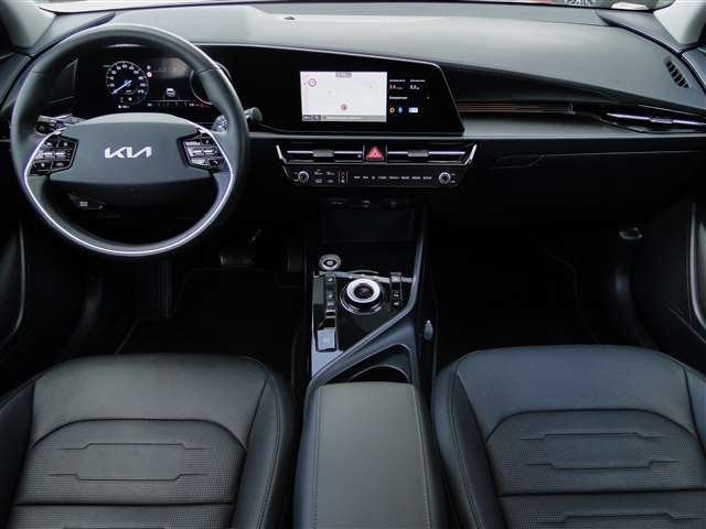 Foto 3 van Kia Niro 1.6 GDi Hybrid DynamicPlusLine Schuifdak | Leer | H