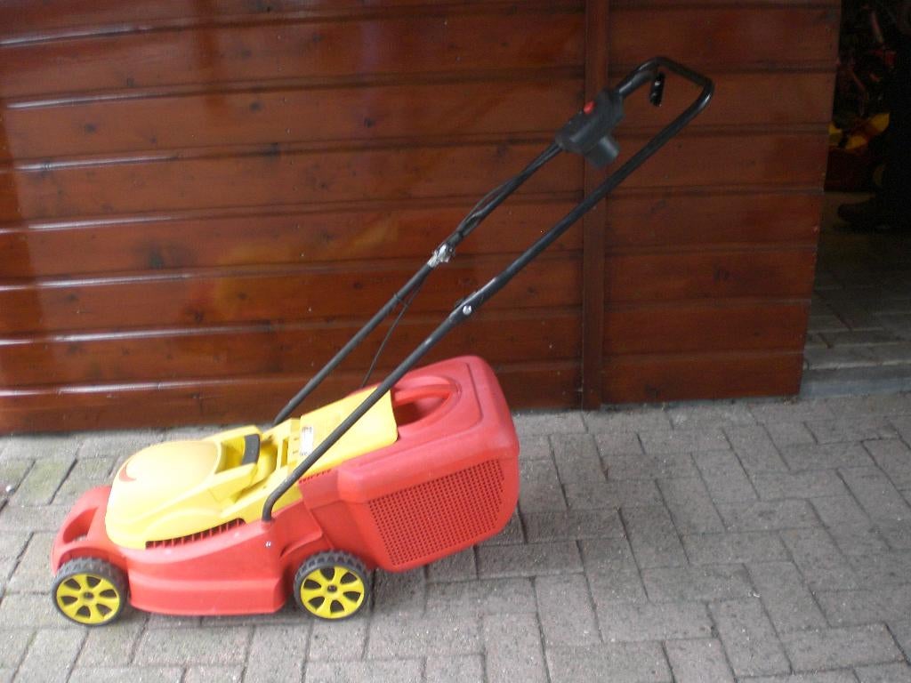 Wolf electr. grasmachine Select 3200 E, Tuin en Terras, Grasmaaiers, Ophalen, Gebruikt, Opvangbak, 30 t/m 39 cm