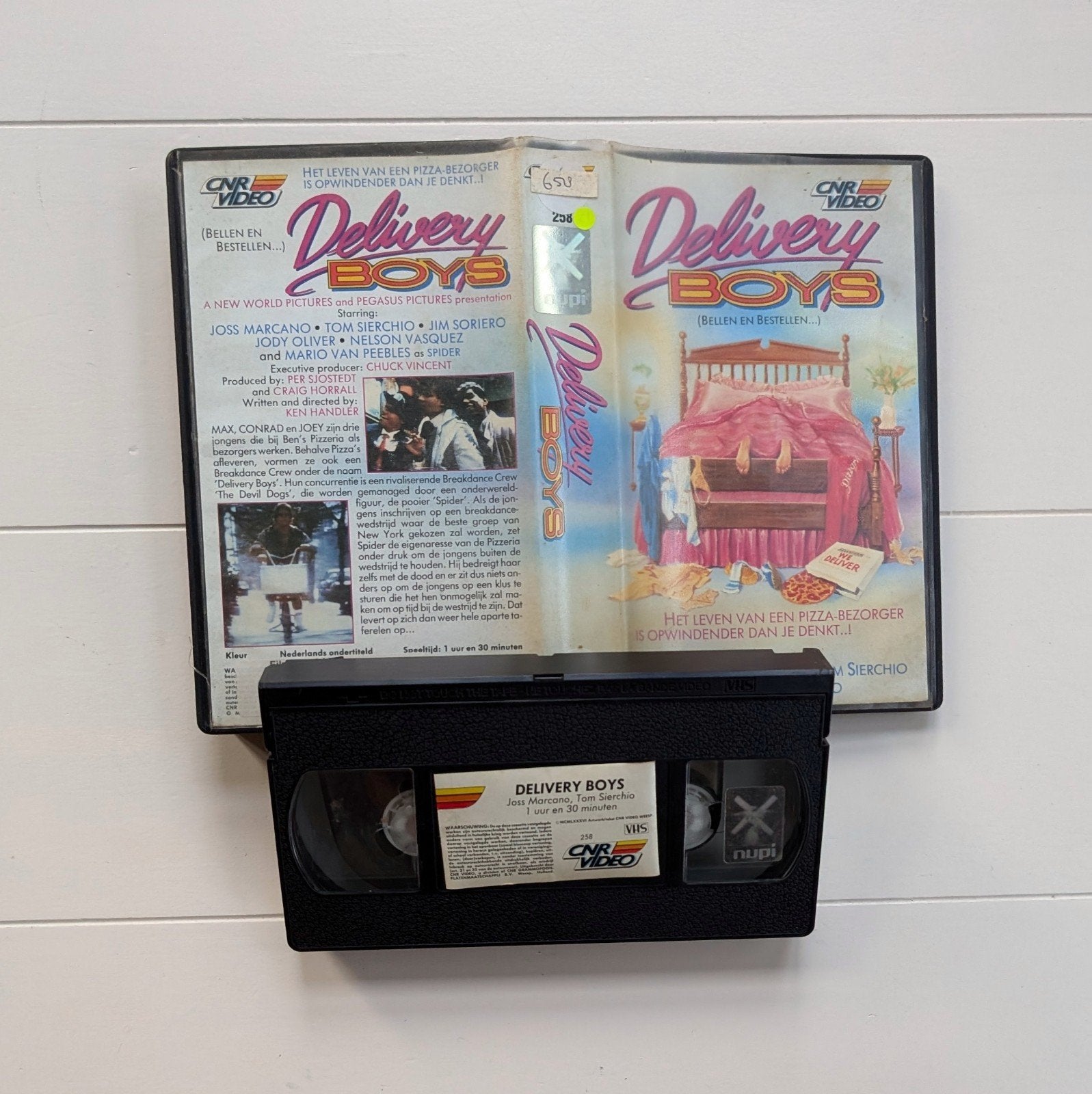 Delivery Boys (1985) VHS EX RENTAL !LET OP! SCHIMMELSCHADE!, Verzenden
