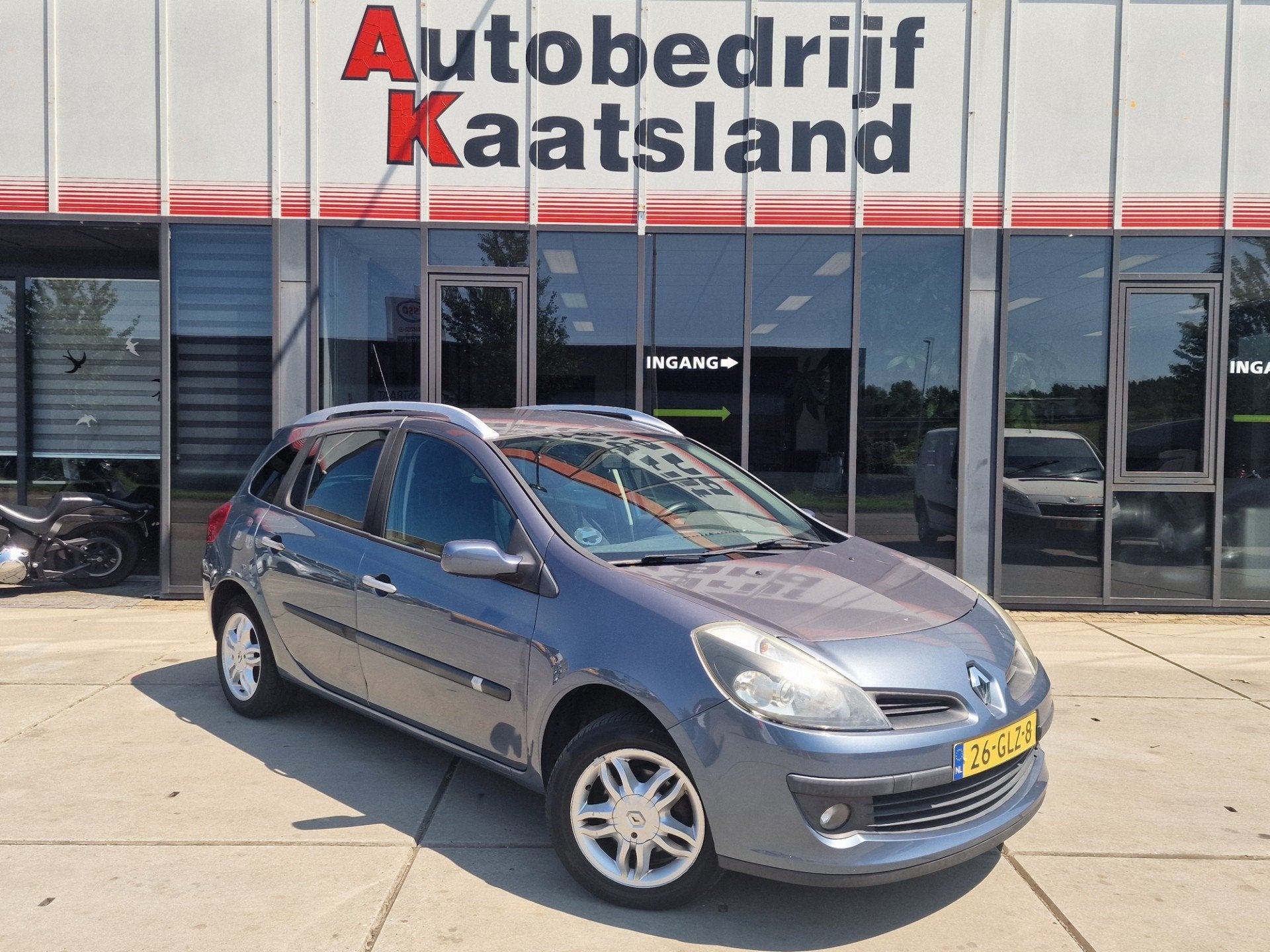 Renault Clio Estate 1.2 TCE Dynamique - Cruise - Nieuwe Apk, Voorwielaandrijving, Gebruikt, Zwart, 4 cilinders