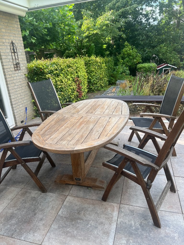 Ovale tuintafel met 4 opklapbare (tuin)stoelen, Ophalen, Gebruikt, Ovaal, Teakhout