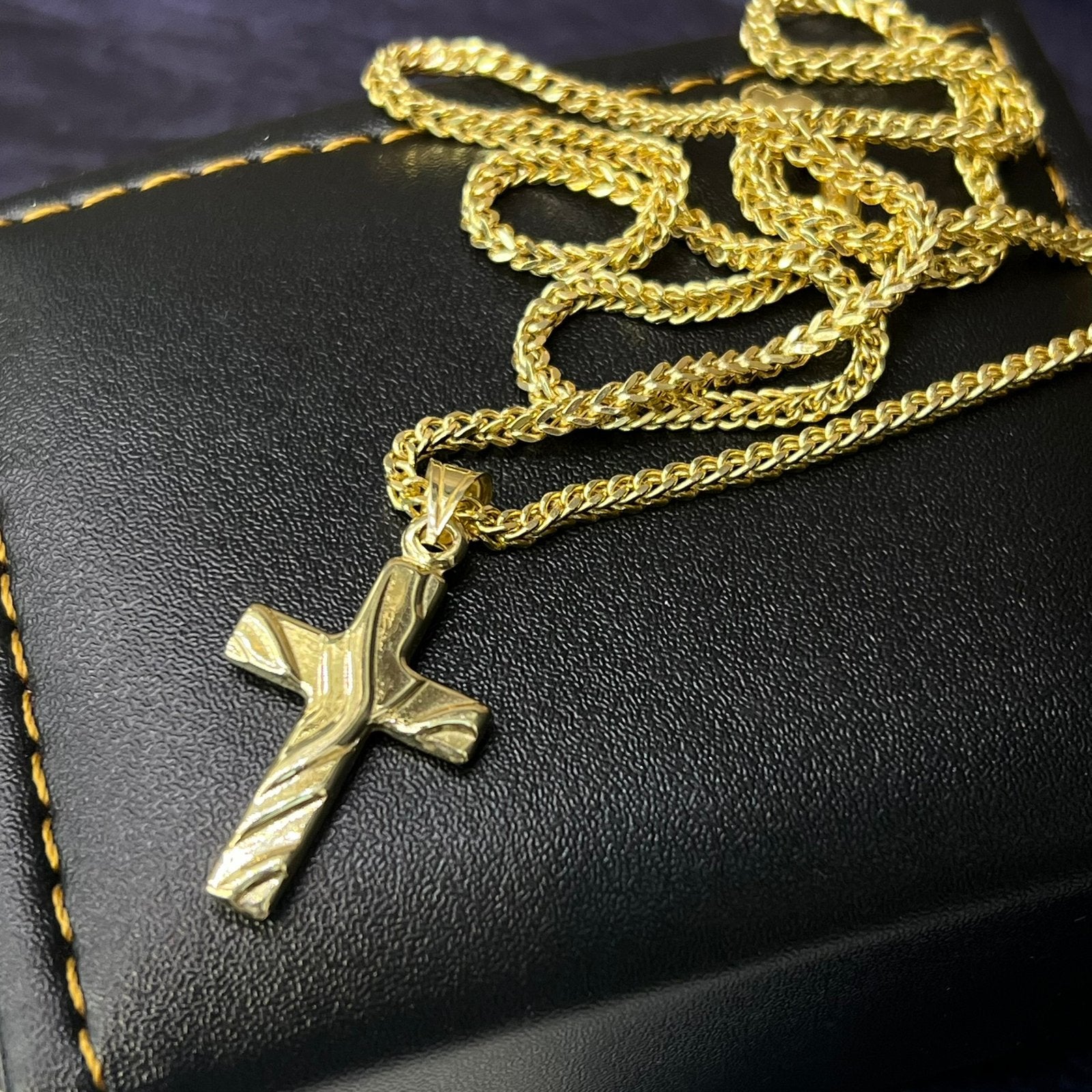 14k gouden ketting met kruis vossenstaart schakel, Ophalen of Verzenden, Nieuw, Goud
