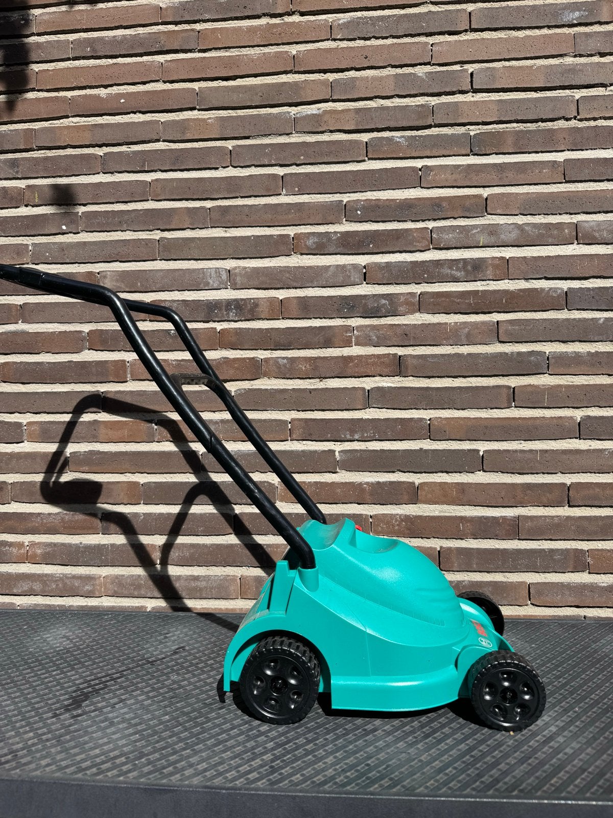 Bosch speelgoed grasmaaier voor kinderen, Tuin en Terras, Grasmaaiers, Ophalen of Verzenden, Gebruikt
