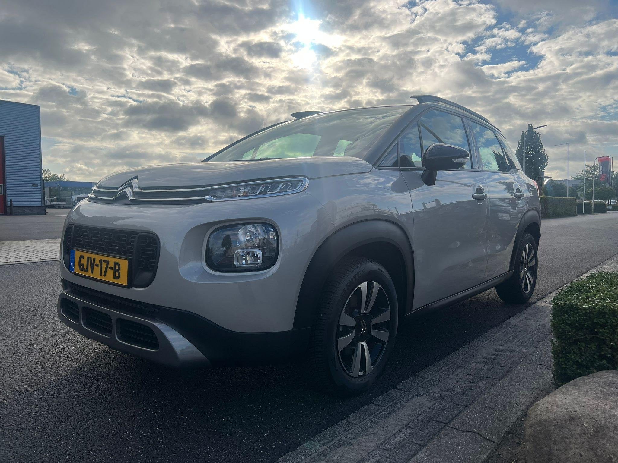 Citroen C3 Aircross 1.2 PureTech S&S Shine | Airco | Cruise, Auto's, Gebruikt, Euro 6, Automatische klimaatregeling, 600 kg