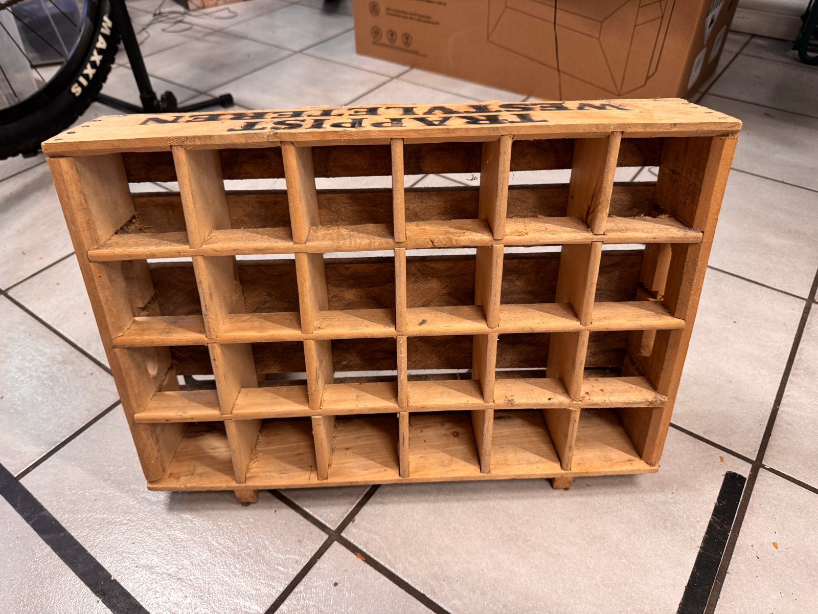 Origineel houten krat Trappist Westvleteren, Ophalen, Zo goed als nieuw, Hout, 15 tot 25 flessen