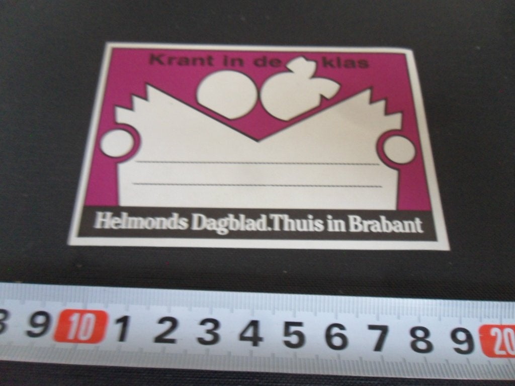 sticker Helmond Helmonds Dagblad Krant in de klas BUR544, Ophalen of Verzenden, Zo goed als nieuw