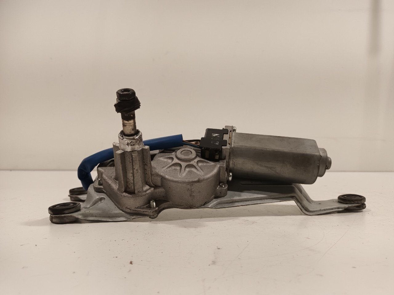 Ruitenwissermotor achter Hyundai i20, Onderdelen@venauto.nl, Van der Ven Autorecycling B.V., Gebruikt, Ettenseweg 76, 4706 PB Roosendaal, The Netherlands