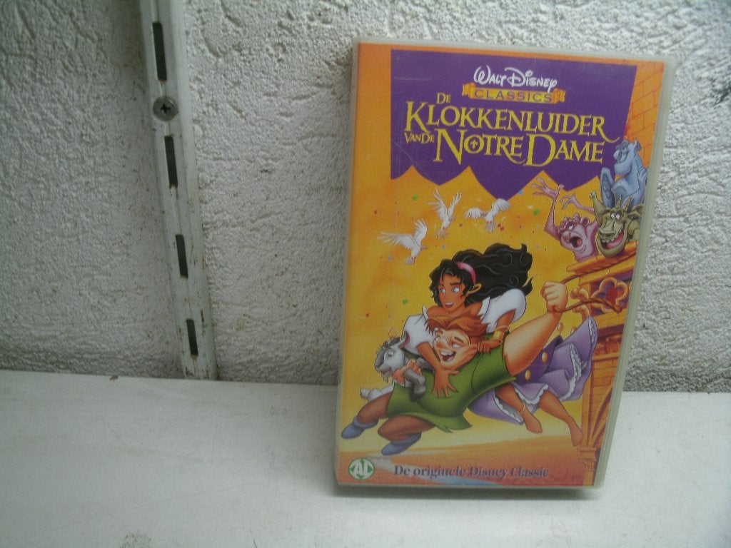 vhs 203a klokkeluider van de notre dame classics ned gespr, Cd's en Dvd's, VHS | Kinderen en Jeugd, Alle leeftijden, Ophalen of Verzenden