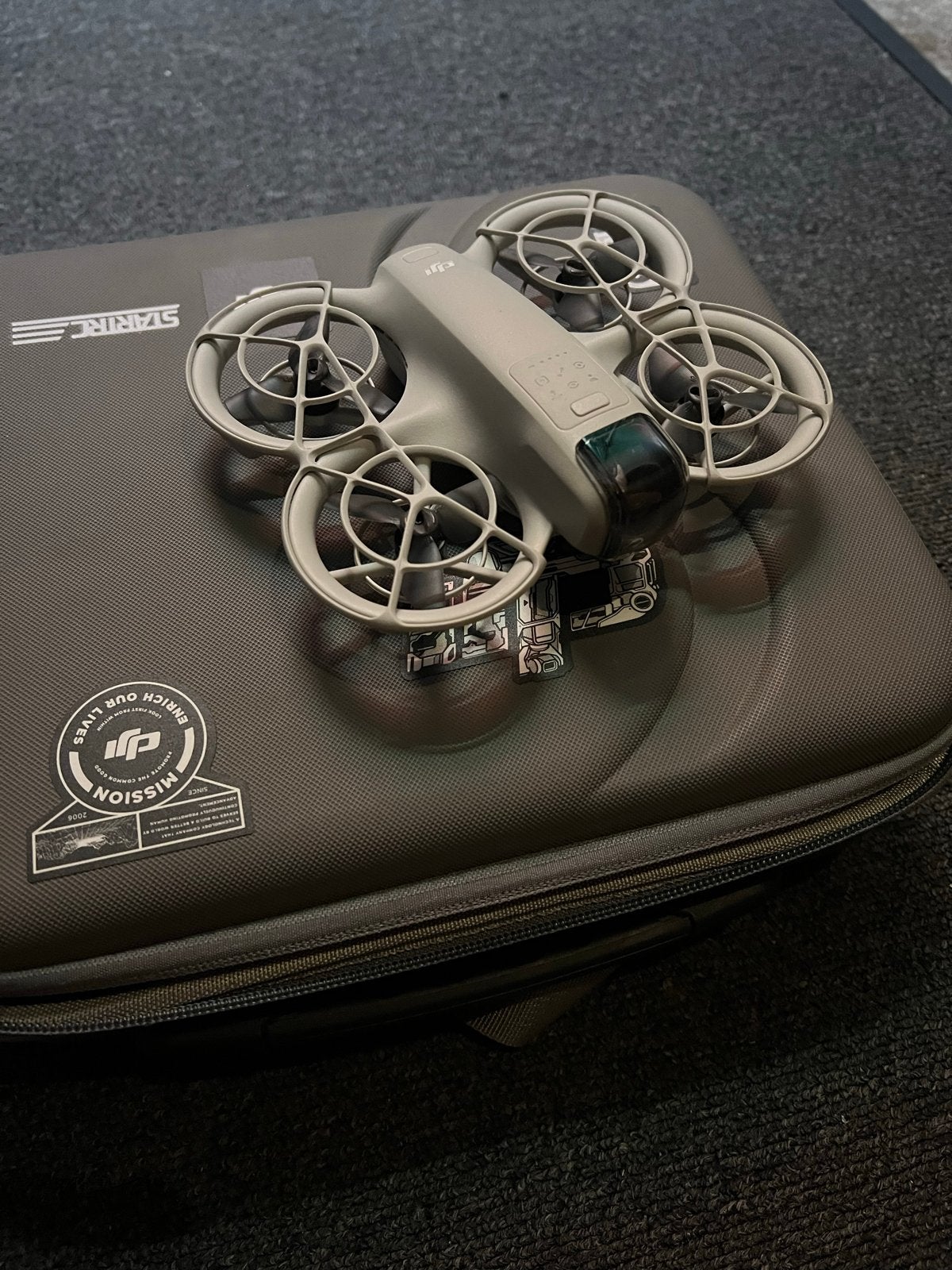 DJI Neo Drone met afstandsbediening en 3 accu's, Ophalen, Gebruikt, Cameradrone, Extra accu('s)
