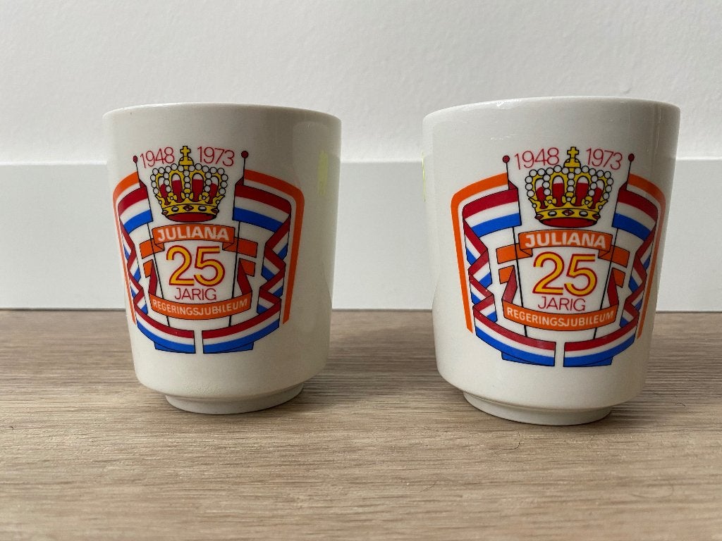 bekers 25 jaar regeringsjubileum koningin Juliana, Ophalen of Verzenden, Gebruikt, Nederland, Servies