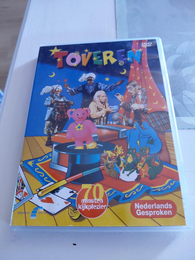 Toveren dvd met o.a. Bassie en Adriaan, Jellabies., Gebruikt, Alle leeftijden, Ophalen of Verzenden, Komedie