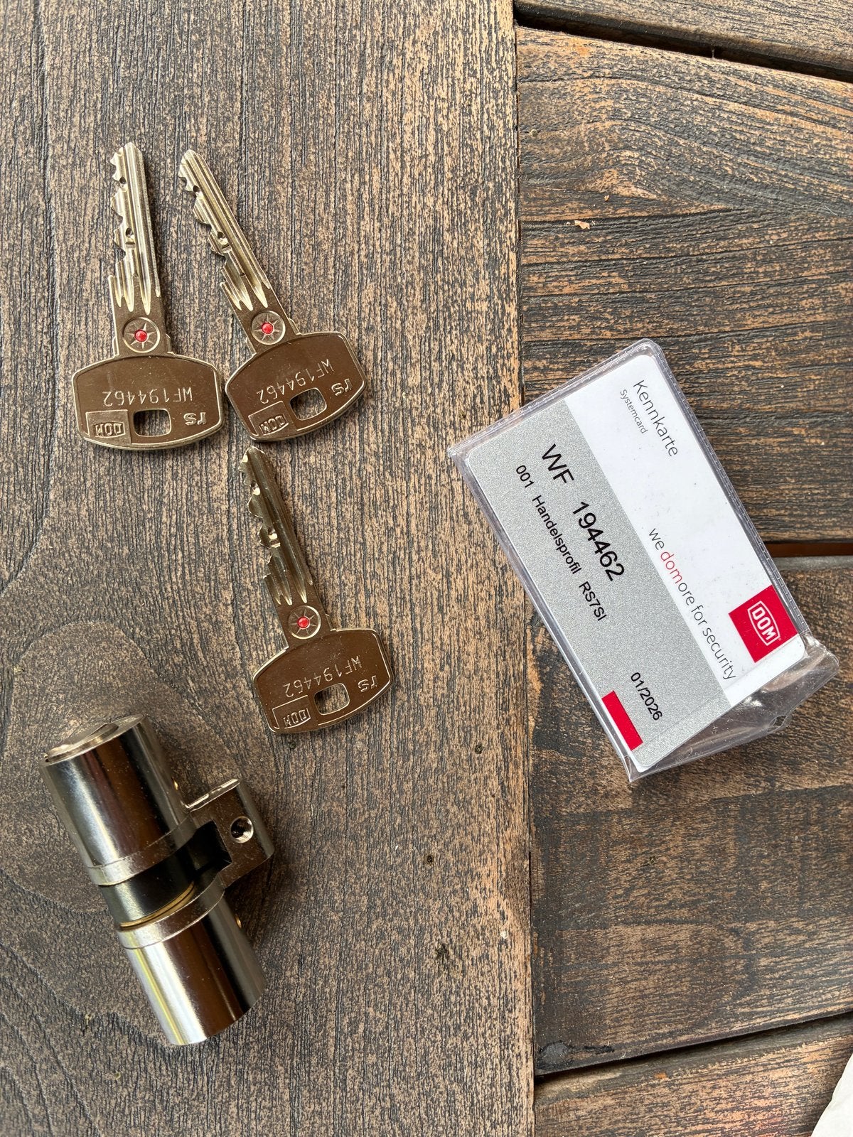 DOM Deurslot met 3 sleutels en certificaat, Ophalen of Verzenden, Nieuw, Rvs, Slot